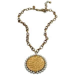 CHICO’S Gold Pearl Medallion Pendant Necklace | NWOT